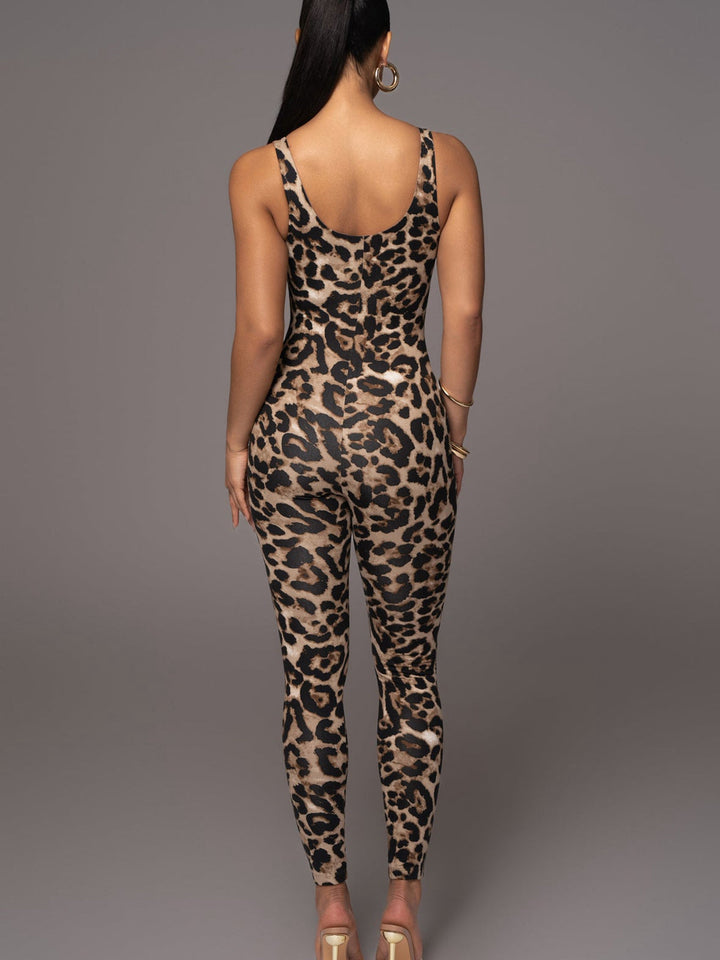 Stylish Leopard Print Jumpsuit for Bold Fashionistas