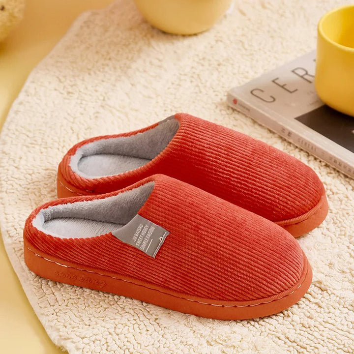 Luxuriously Cozy and Chic Women's Slippers for Ultimate Warmth