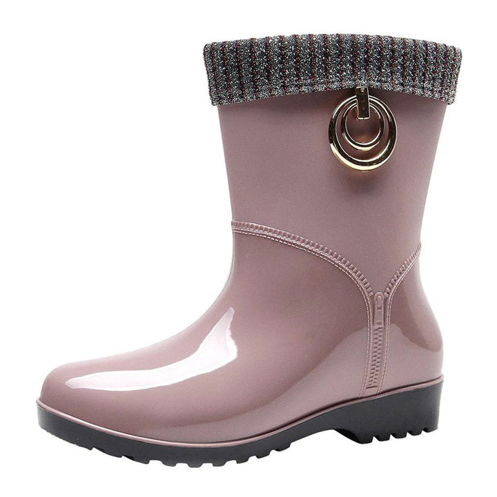 Stylish and Cozy Ankle Boots for Spring Elegance