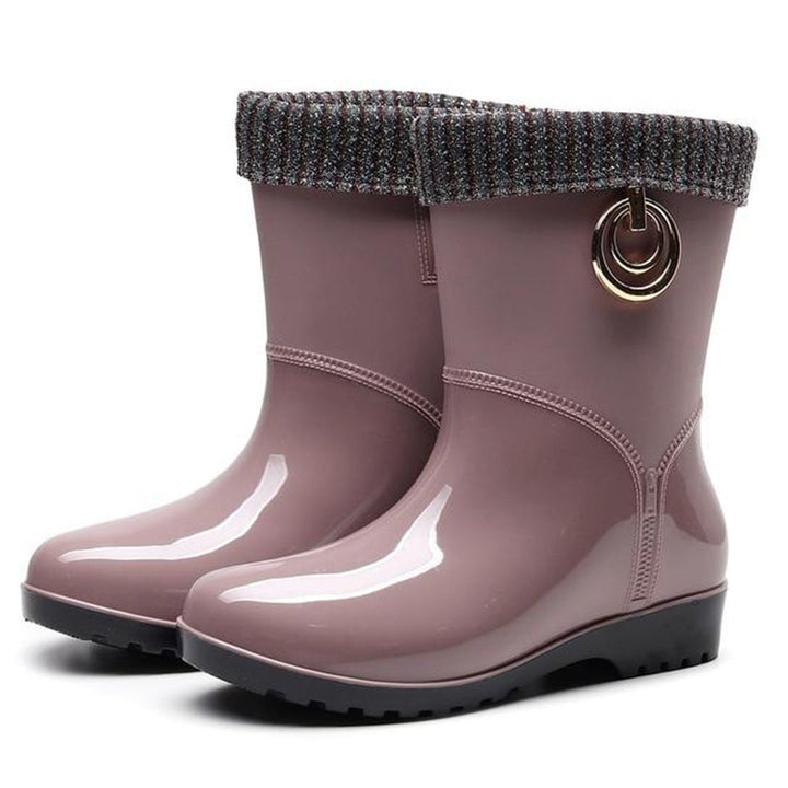 Stylish and Cozy Ankle Boots for Spring Elegance