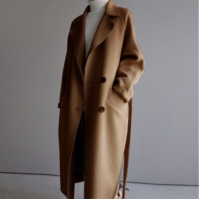 Luxurious Wool Coat for Timeless Elegance