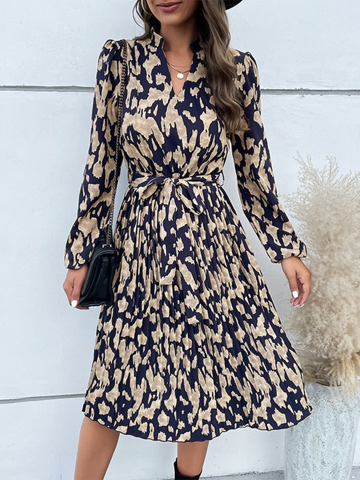 Effortlessly Elegant Chic Midi Dress