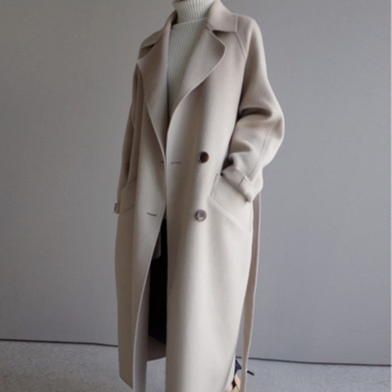 Luxurious Wool Coat for Timeless Elegance