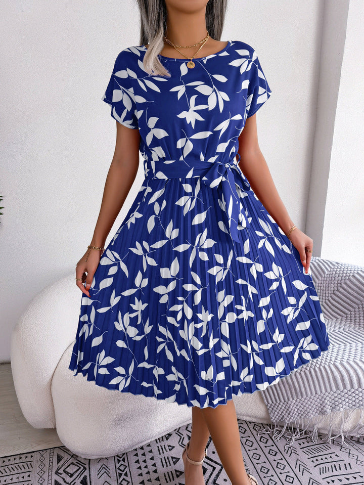 Captivating Floral Midi Dress for Everyday Elegance