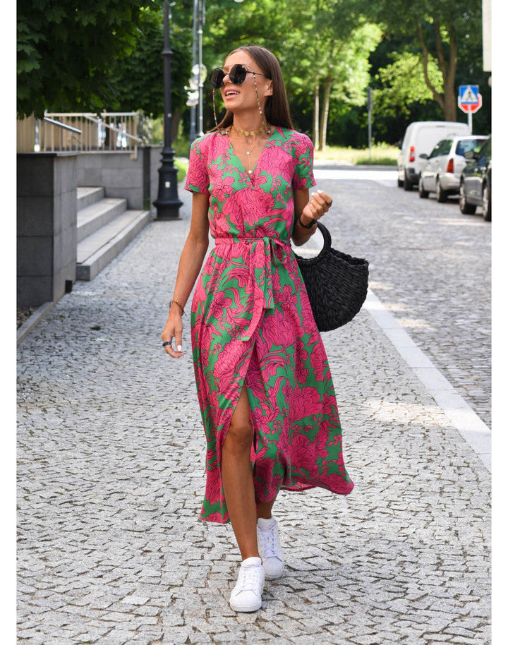 Effortlessly Chic Floral Dress for Ultimate Comfort