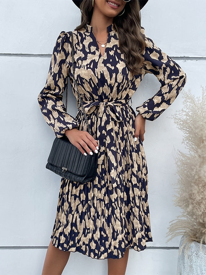 Effortlessly Elegant Chic Midi Dress