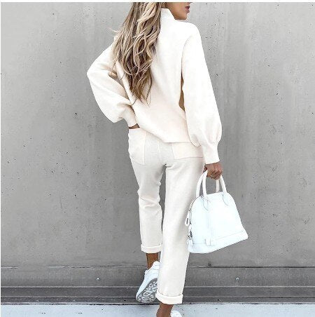 Chic and Stylish Turtleneck Ensemble