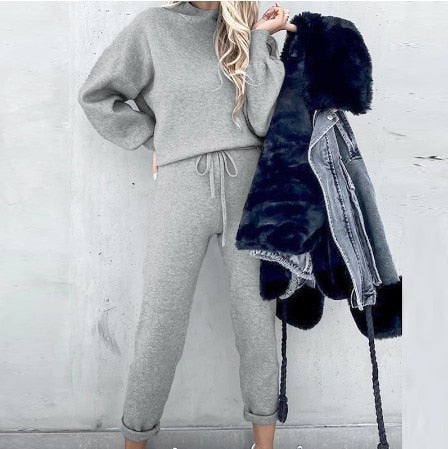 Chic and Stylish Turtleneck Ensemble