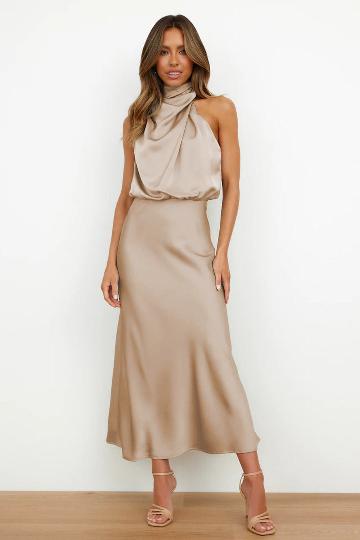 Exquisite Satin Evening Gown for Timeless Elegance