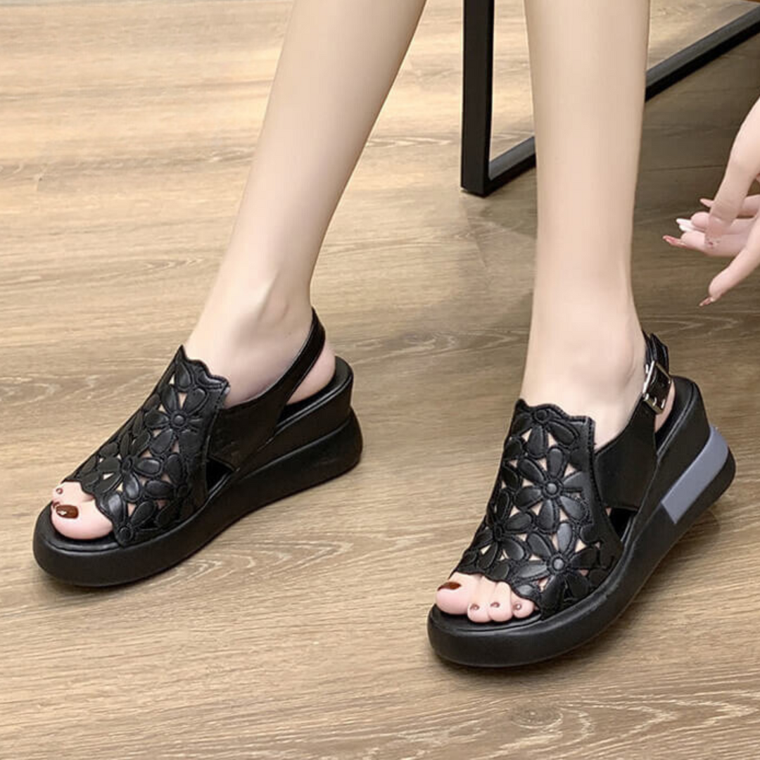Chic and Cozy Women's Athletic Sandals