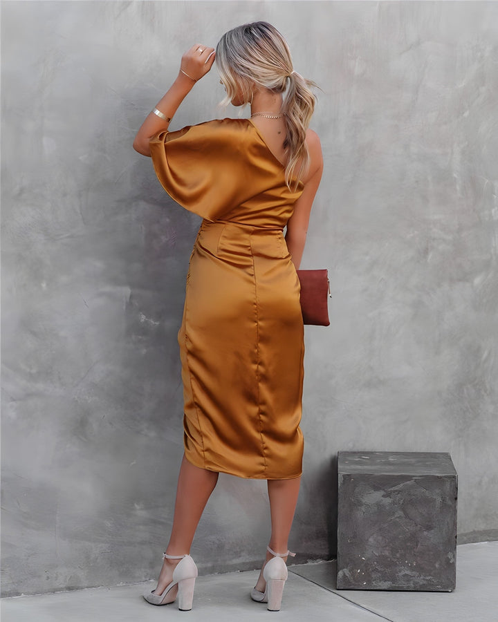 Exquisite Silk Evening Dress for Glamorous Occasions