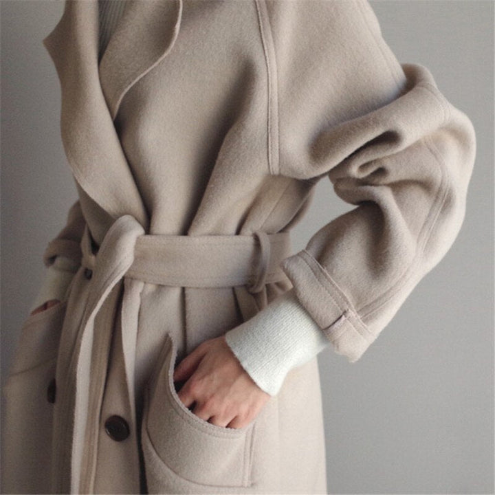 Luxurious Wool Coat for Timeless Elegance