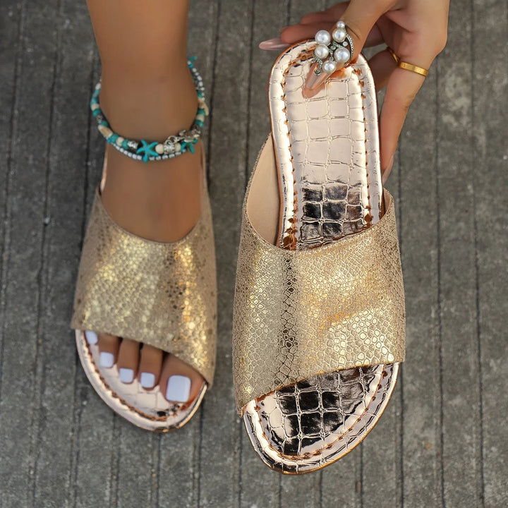 Chic Women's Sandals Featuring a Stylish Snakeskin Print