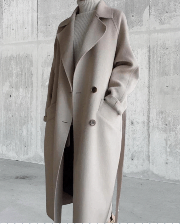 Elevate Your Wardrobe with the Elegant Longline Wool Coat