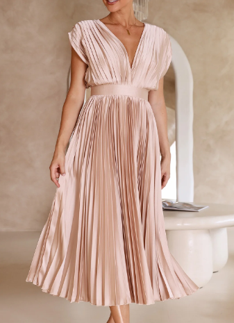 Chic and Timeless Long Sleeve Dress