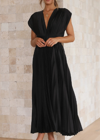 Chic and Timeless Long Sleeve Dress