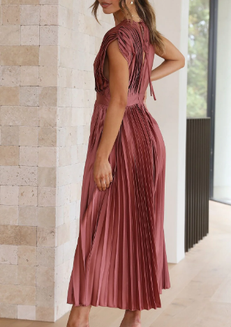 Chic and Timeless Long Sleeve Dress