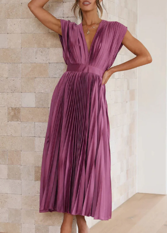 Chic and Timeless Long Sleeve Dress