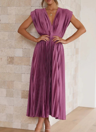 Chic and Timeless Long Sleeve Dress