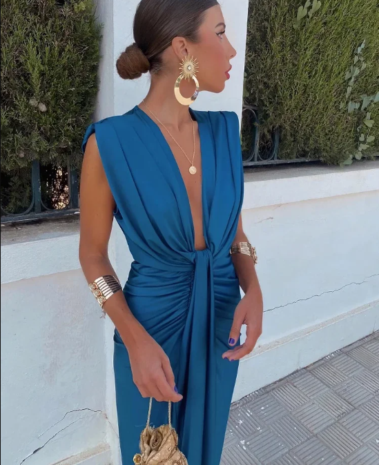 Chic Satin Evening Gown for Unforgettable Parties
