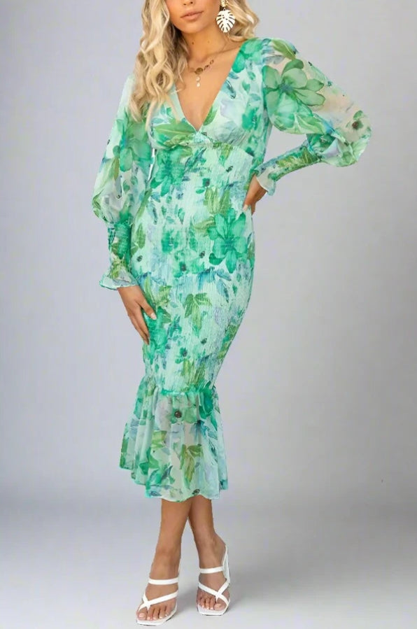 Effortless Elegance in a Blooming Design