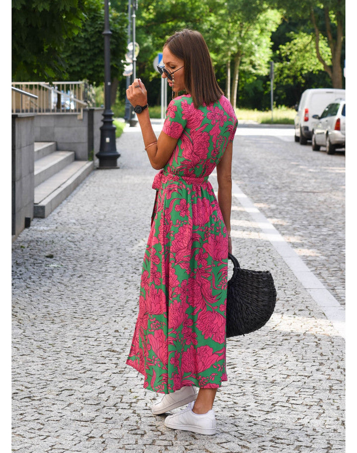 Effortlessly Chic Floral Dress for Ultimate Comfort