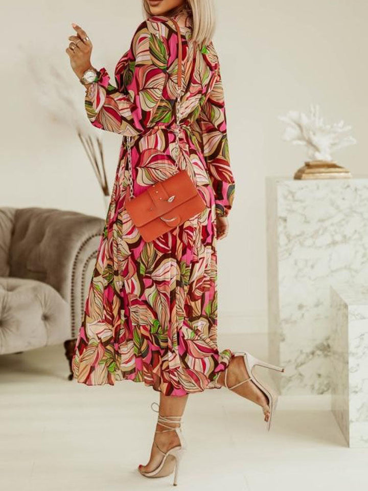 Chic Pleated Midi Dress for an Effortlessly Timeless Style