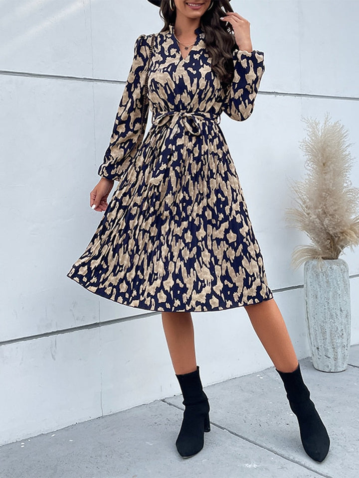 Effortlessly Elegant Chic Midi Dress