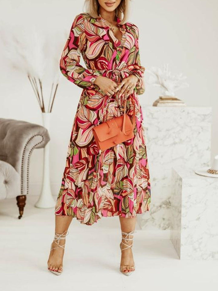 Chic Pleated Midi Dress for an Effortlessly Timeless Style