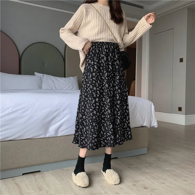 Elegantly Flowing Loose Skirt