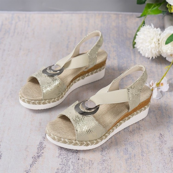 Chic Sandals for the Contemporary Woman
