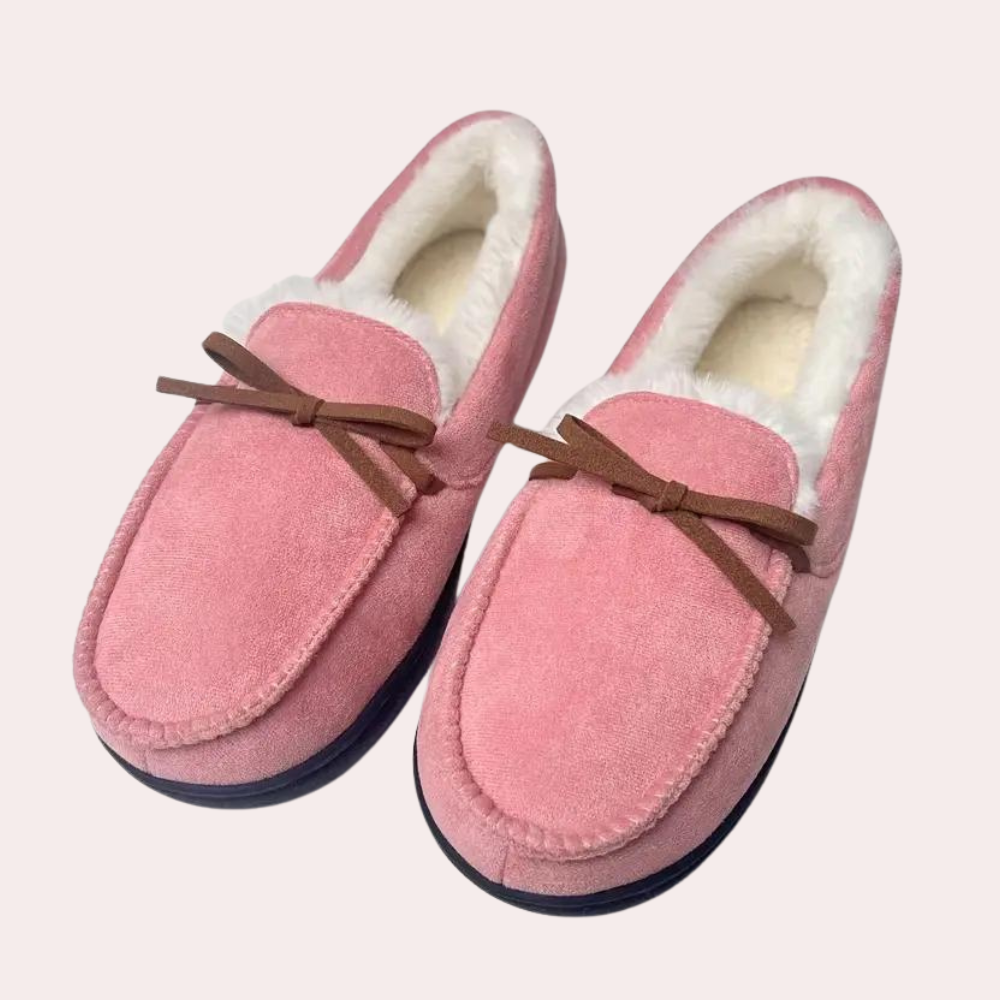 Chic Women’s Sneakers for the Fashion-Forward Woman