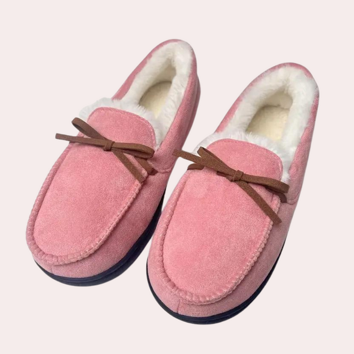 Chic Women’s Sneakers for the Fashion-Forward Woman