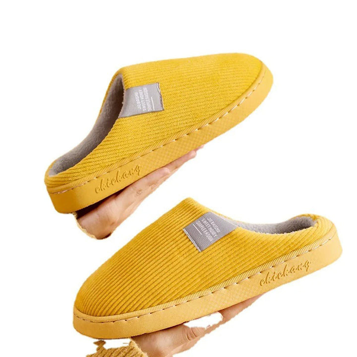 Luxuriously Cozy and Chic Women's Slippers for Ultimate Warmth