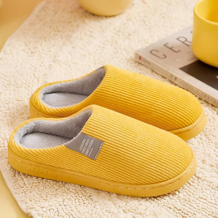 Luxuriously Cozy and Chic Women's Slippers for Ultimate Warmth