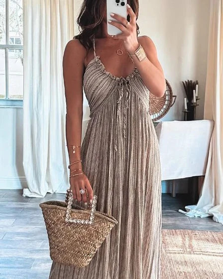 Sophisticated Pleated Dress for Effortless Elegance