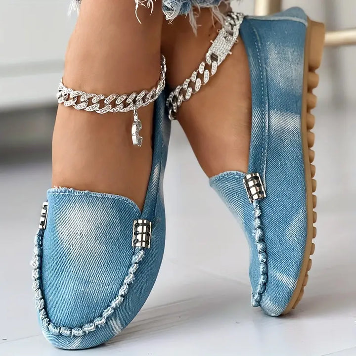 Chic and versatile women's flats for every occasion
