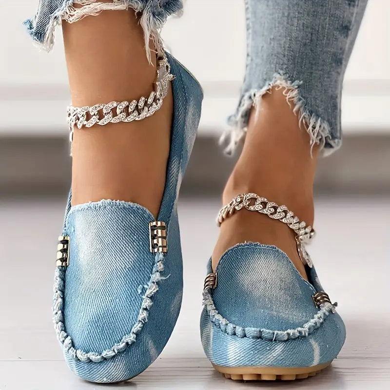 Chic and versatile women's flats for every occasion