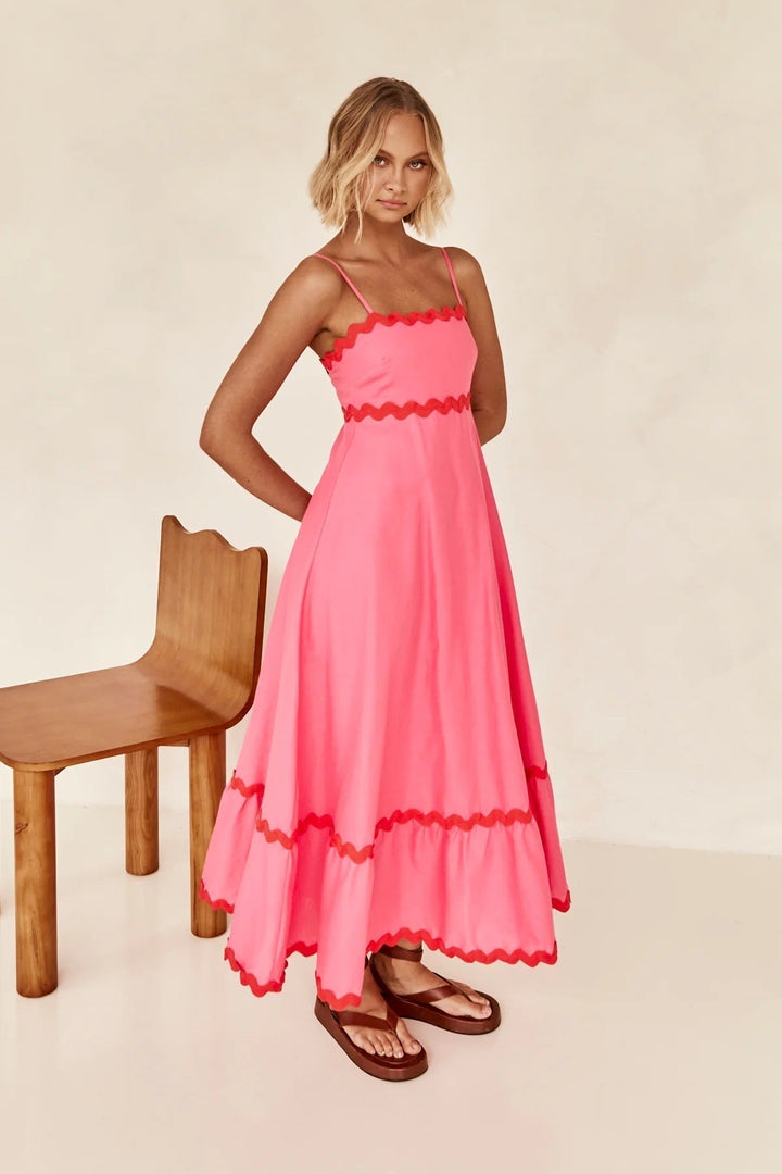 Exquisite Evening Gown for a Dazzling Look