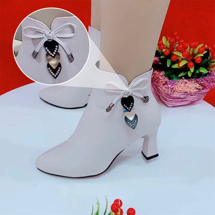 Chic Suede Ankle Boots Featuring a Stylish Bow