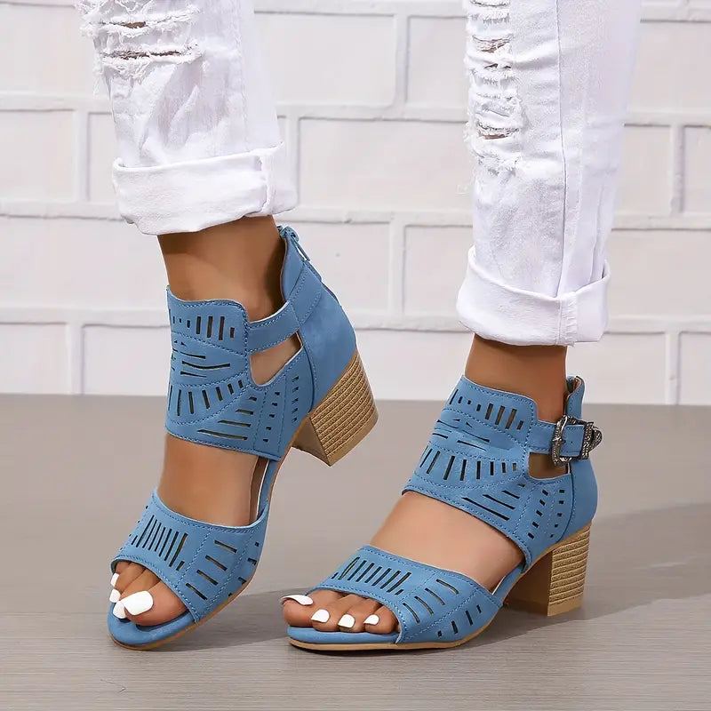 Chic Women's Sandals Featuring a Fashion-Forward Thick Heel