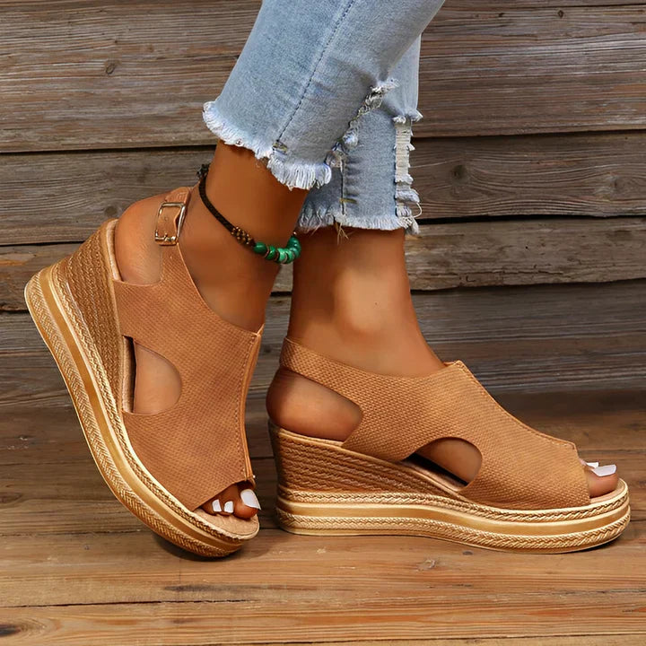 Chic Women's Wedge Sandals for a Fashionable Look
