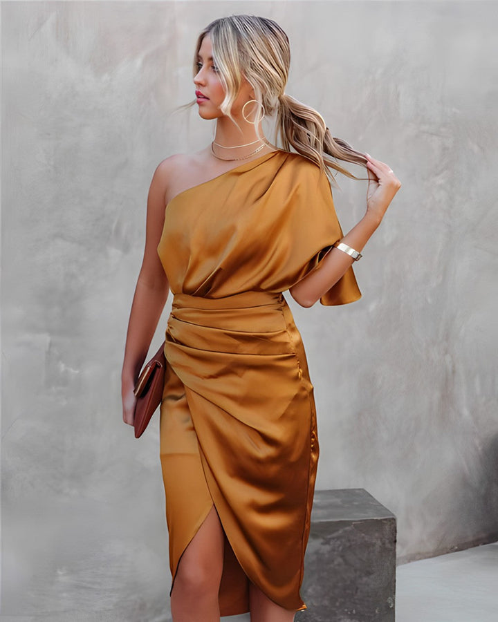 Exquisite Silk Evening Dress for Glamorous Occasions