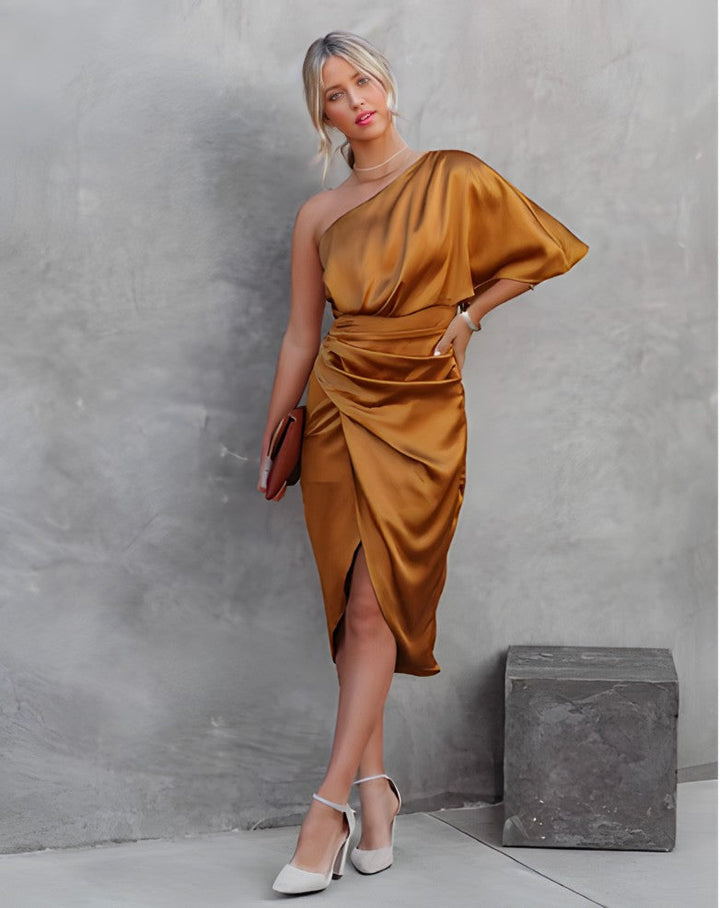 Exquisite Silk Evening Dress for Glamorous Occasions