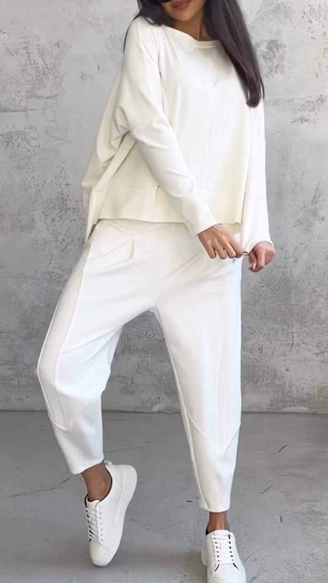 Luxe Comfort Full Set with Stylish Crew Neck