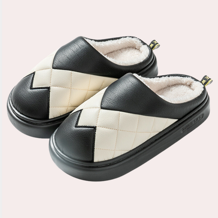 Chic and Cozy Women's Slippers