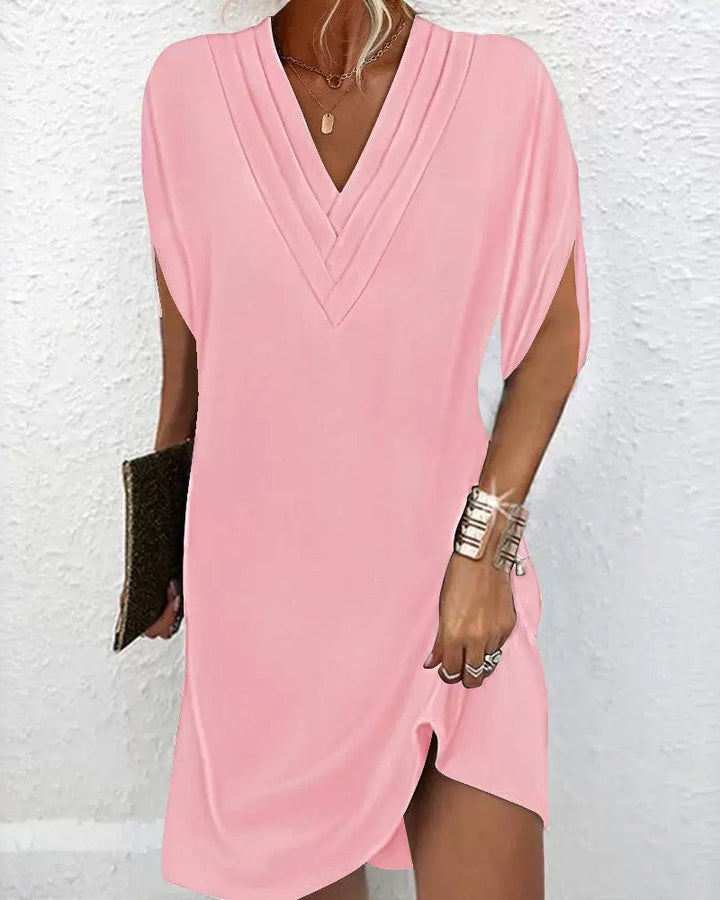 Chic Elegance: Stylish Sleeved Dress