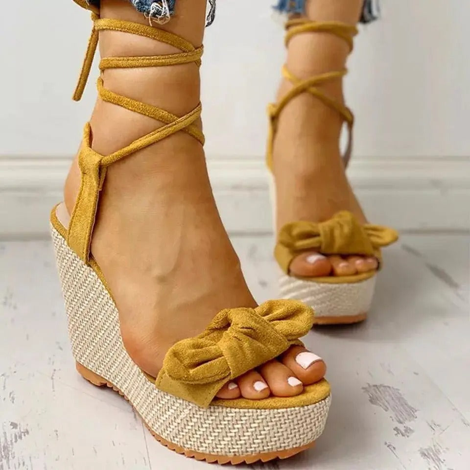 Chic Summer Sandals Featuring a Fashionable Ankle Strap