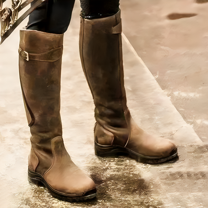 Chic Winter Leather Buckle Boots for Ultimate Comfort