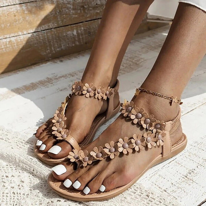 Stylish and Comfortable Floral Flat Sandals for a Chic Summer Look